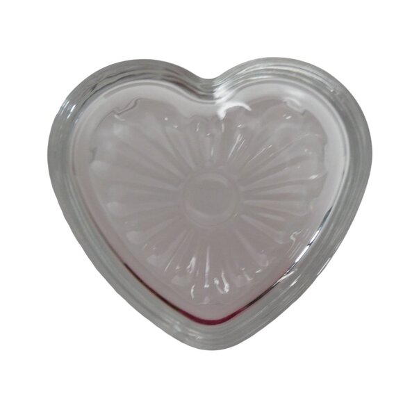 Glass Heart Shaped Bowl,Candy Dish 6"x5.5"x2.5" - Picture 6 of 6